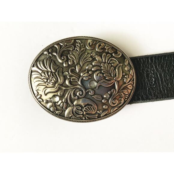 Fossil Black Genuine Leather Belt Silver Flower Engraved Buckle Size S Z14 - Picture 2 of 8